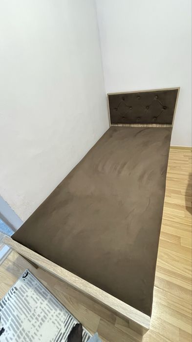 Детская кровать, в отличном состоянии, была сделана на заказ