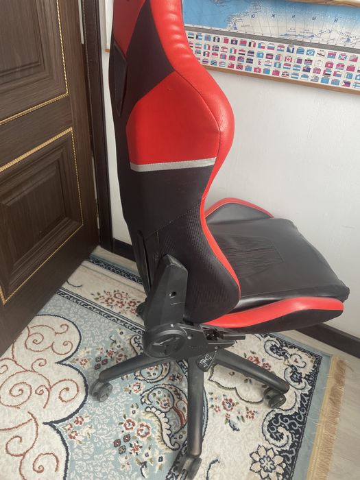 Игровое кресло thunderx