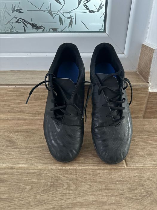 Vând Ghete de fotbal Nike pentru sala