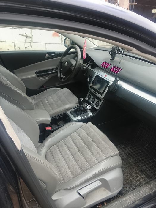 Mașină Passat B6 .