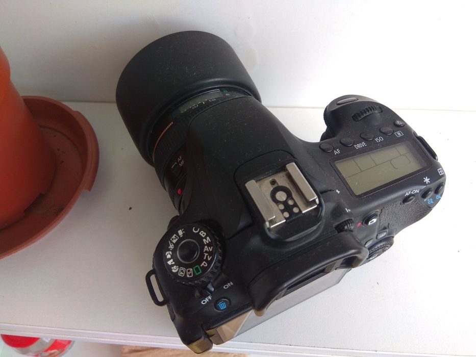 Фотокамера  Canon