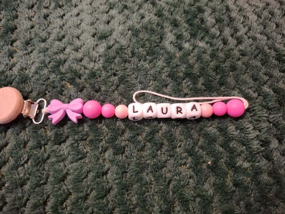 Lantisoare de suzeta