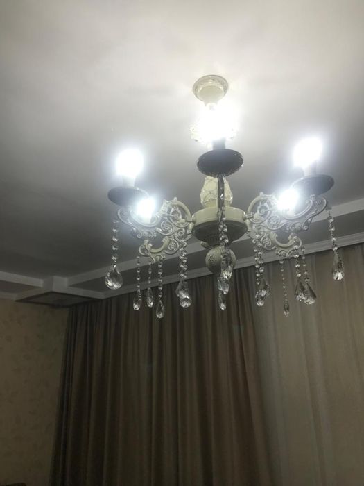 Люстра в зал