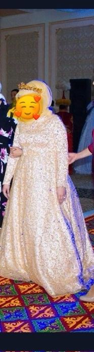 Продам шикарное блестящее платье