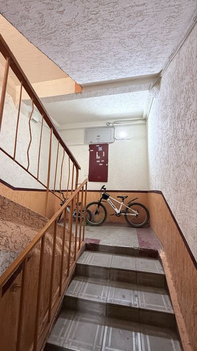 4мкр 3дом 2 ком продажа