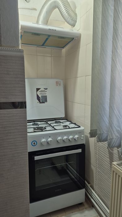 Închiriez apartament ultracentral.