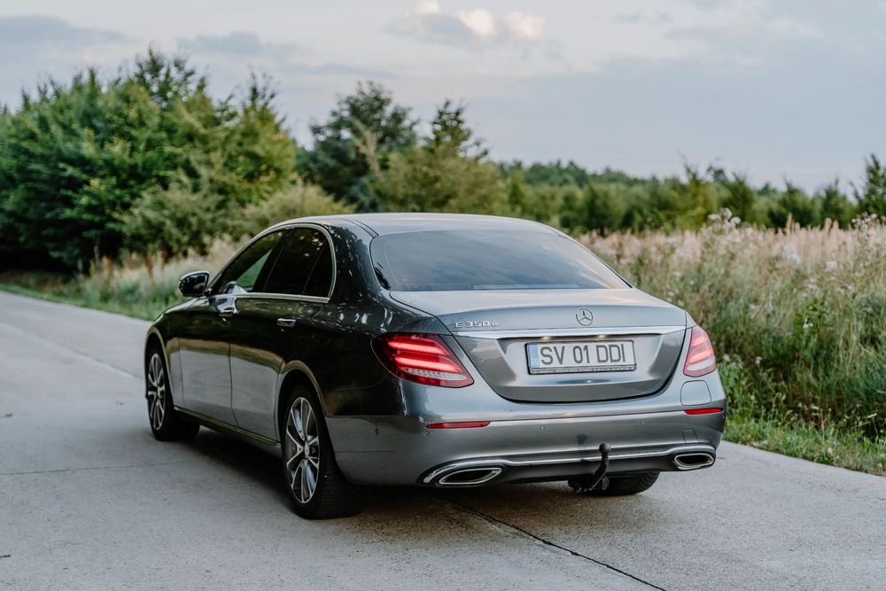 Mercedes-Benz E Mercedes-Benz E 350e 9G-TRONIC 286 CP