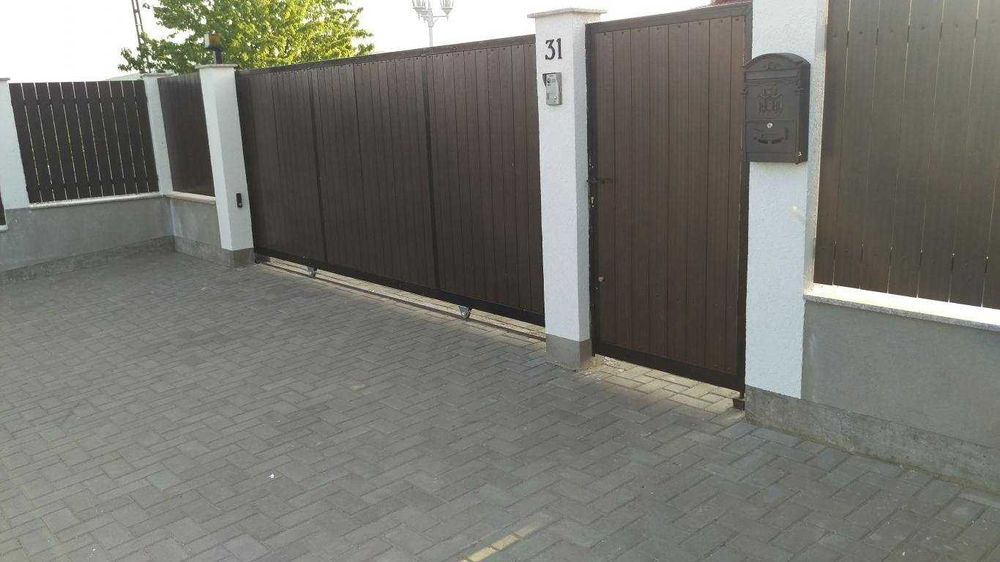 Garduri din panou stil jaluzele, sipca metalica, tabla, plasa si BCA