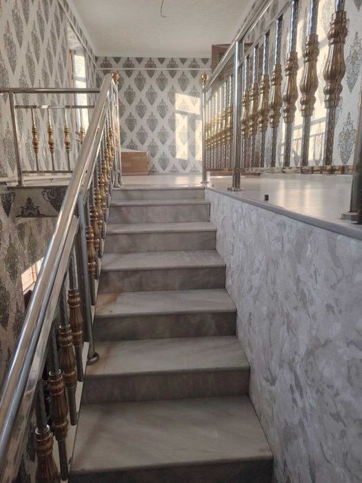 Navoiy shahri, Chutqara massivi O'zbekiston MFY joylashgan uy sotiladi