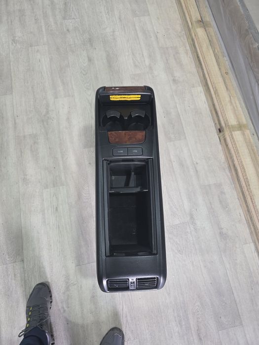 Продам консоль, подоокотник, бар