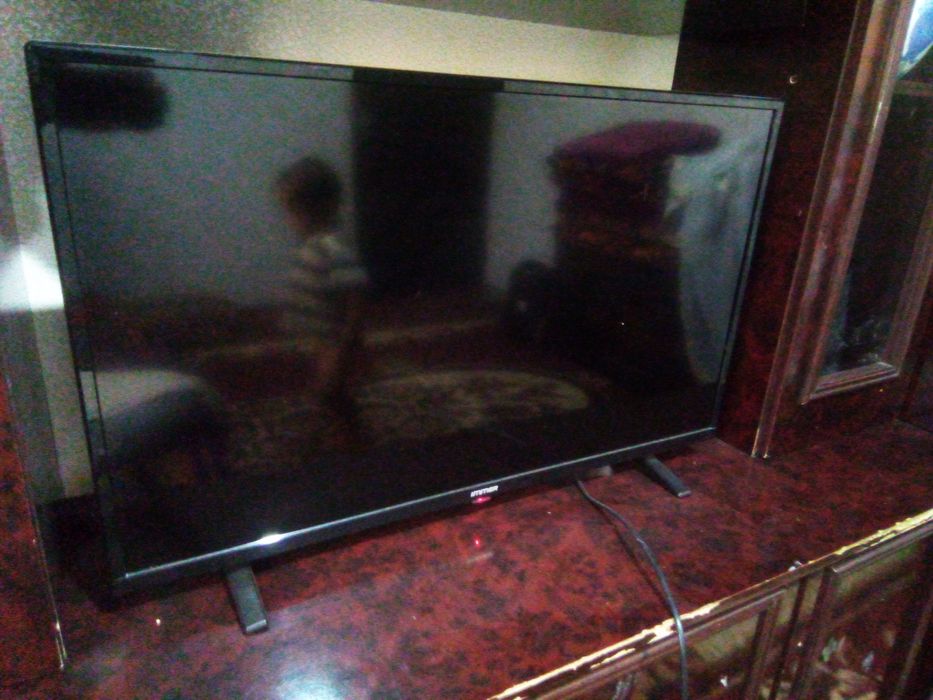 Срочна прадаю теливизор