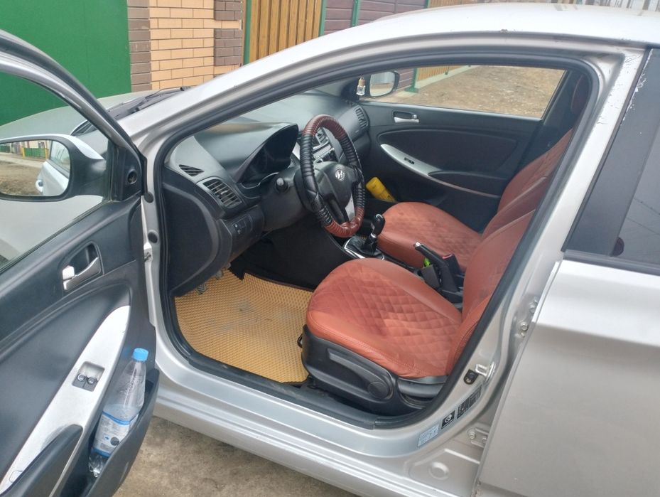 Hyundai solaris 2014 года