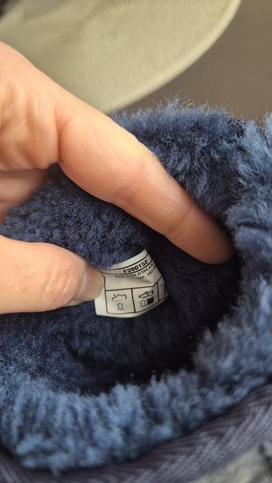 Топли боти на UGG