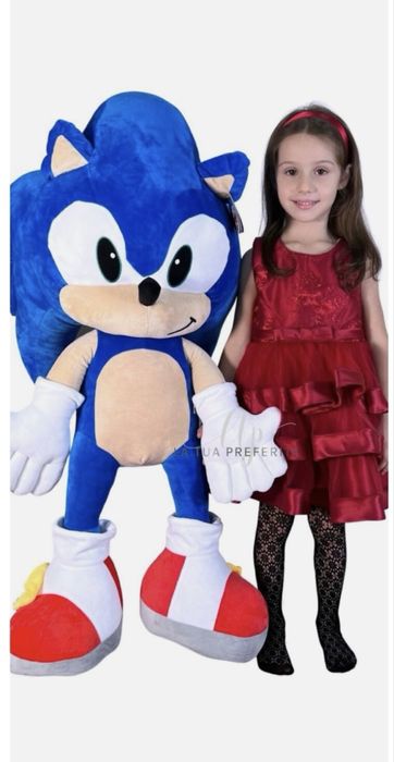 Голяма плюшена играчка Sonic, Гигантски плюшен Соник