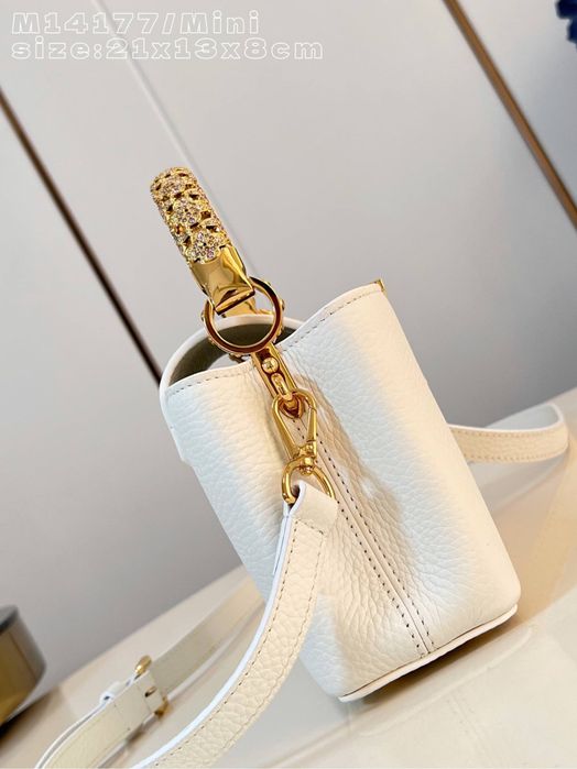 Geanta Louis Vuitton Capucines BB