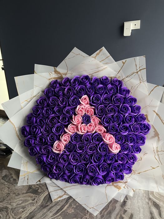 Buchet trandafiri sapun cu model/ alb albastru roz rosu mov/ sclipici gliter