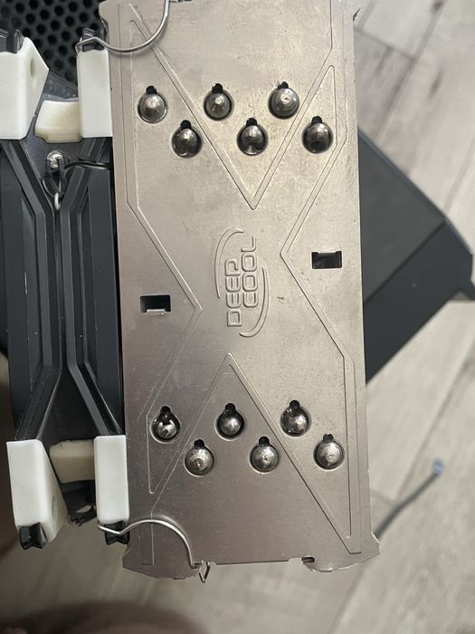 Кулер для процессора DeepCool // Кулер для корпуса Huntkey