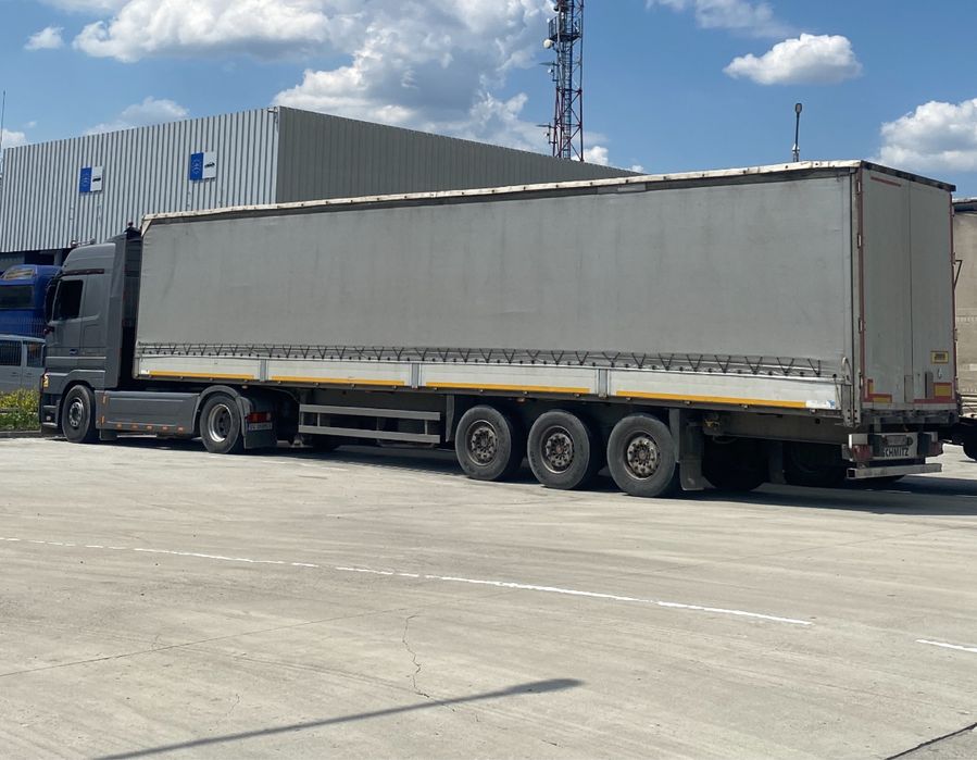 Vand semiremorca Schmitz sasiu gros , tip prelata cu obloane