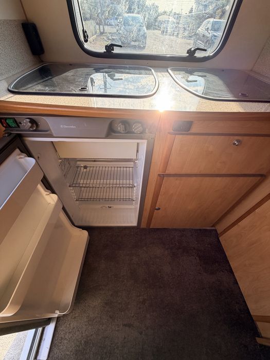 Rulota Trigano Rubis 380,an 2006,plafon rabatabil,2m inatime