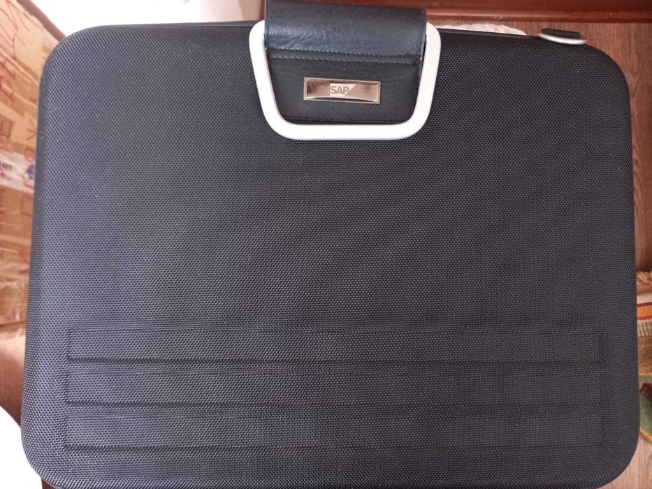 Сумка кейс черная новая