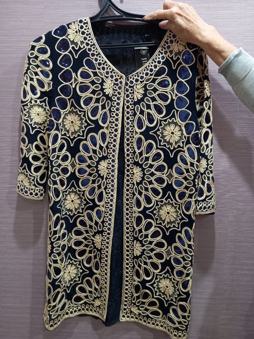 Продам платья новые