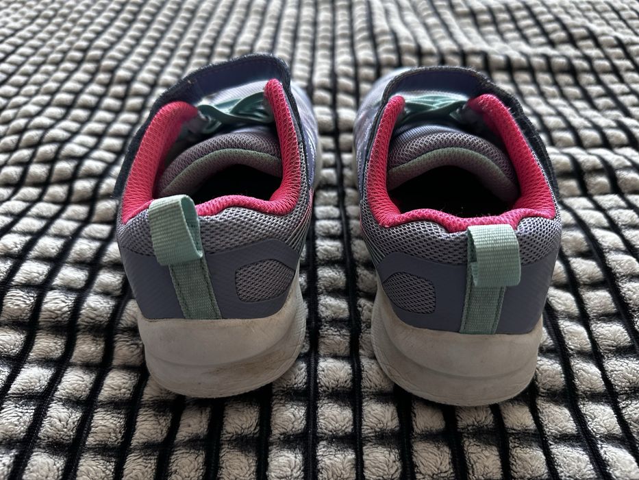 Кроссовки для девочки SKECHERS, размер 32