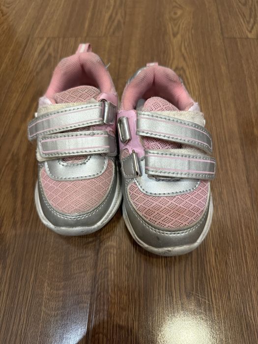 Десткие кроссовки