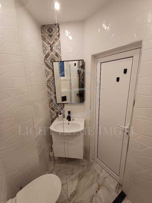 Продава се Тристаен апартамент в Пловдив, Кършияка - 65 кв.м за 3060 €/кв.м - Снимка #13