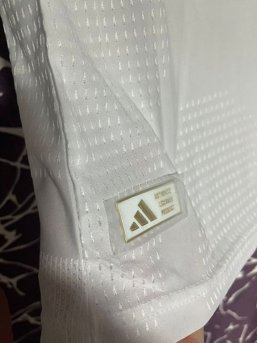 Vânt tricou original Adidas Real Madrid nou cu eticheta