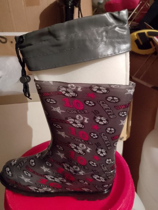 Детски гумени ботушки със свалящи се ,,чорапчета"