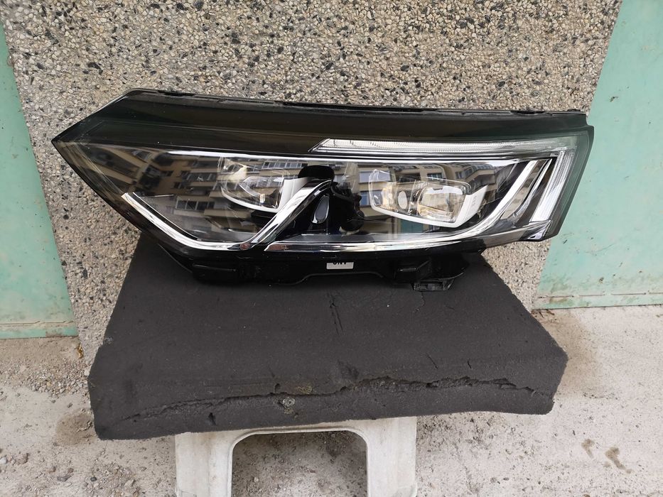 Оригинален фар Рено Колеос  Renault Koleos Led