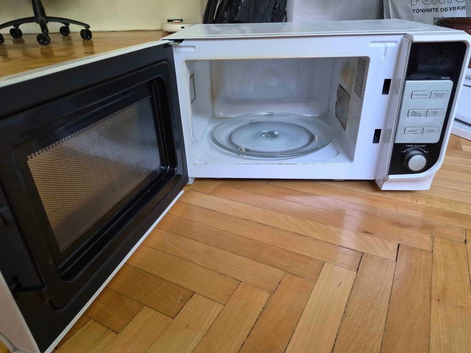 Микровълнова фурна DeLonghi Sfornatutto microwave