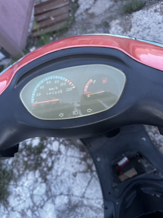 продаётся мопед 125 кубов