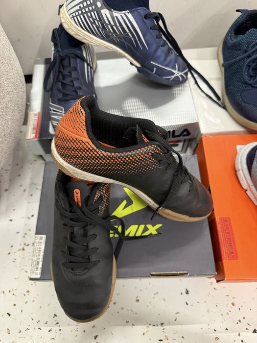 Кроссовки для мальчика 32/33 по 2000