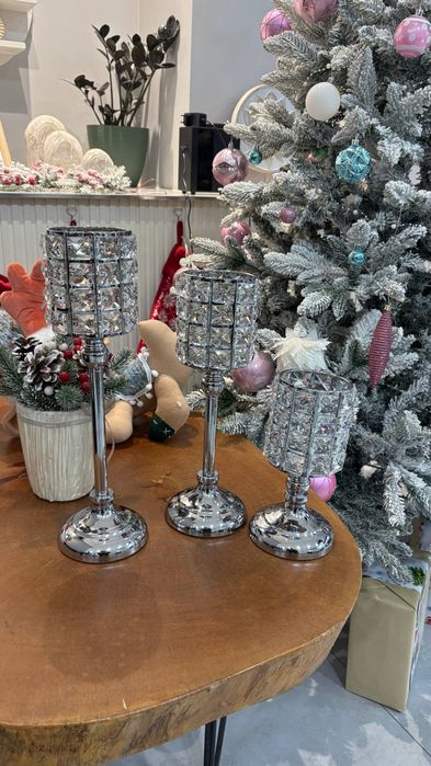 Подсвечники в золотом и в серебряном цвете