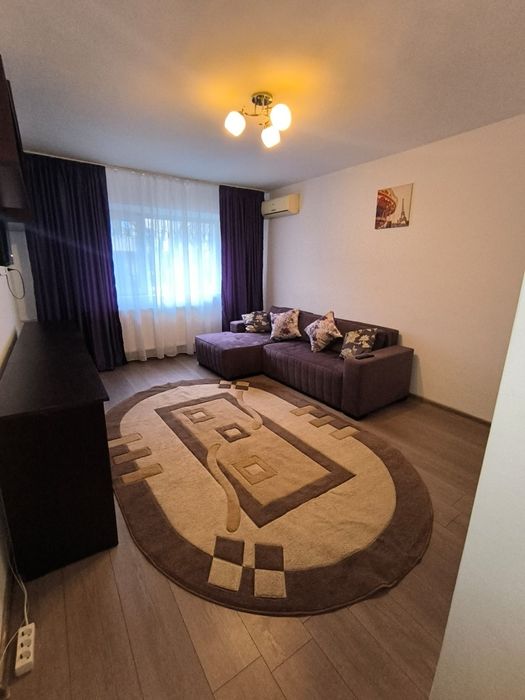 Închiriez apartament cu 2 camere metrou Gorjului, direct proprietar