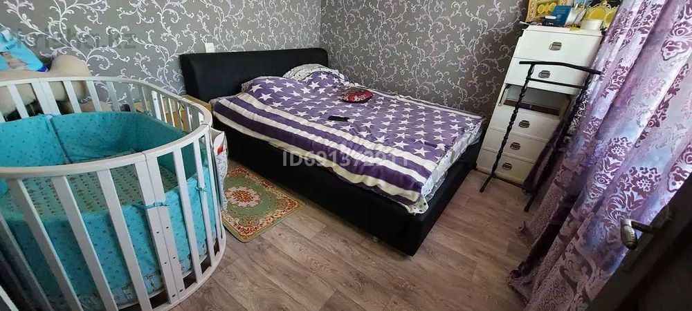 Продается 4-я квартира на 2 мкр.