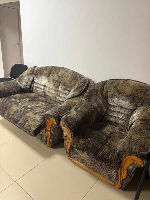 ПРОДАМ диван с креслом