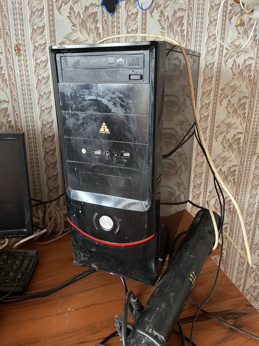 Продам б/у компьютер стационарный