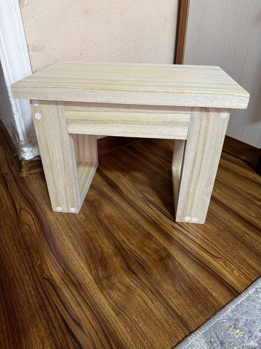 Мебель на заказ из цельной древесины павлонии