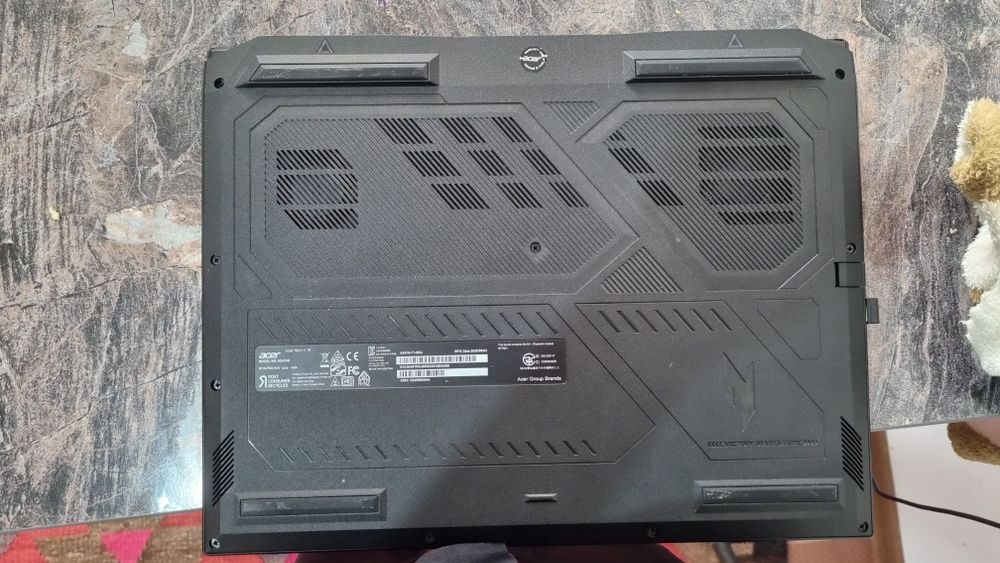 Acer Nitro V16 kuchli gaming va ish uchun noutbuk sotiladi. Holati dey