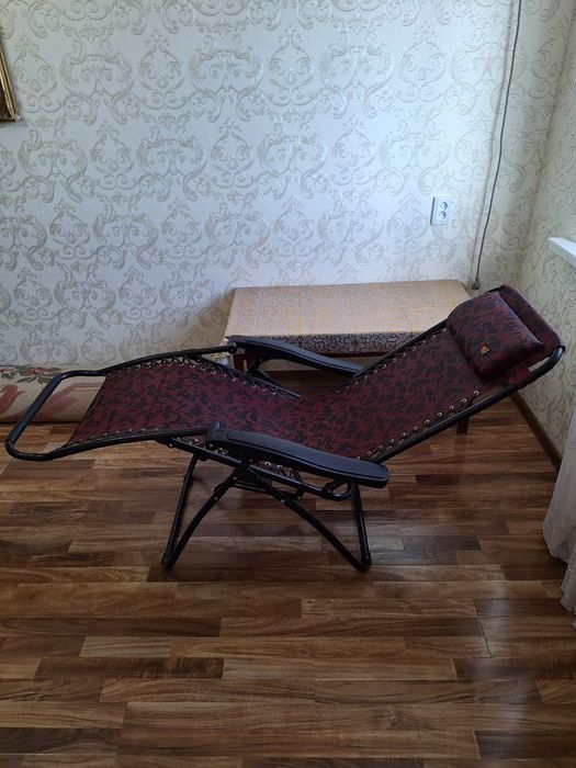 Шезлонг для дачи.