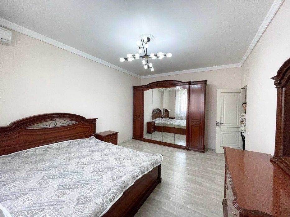 Сдается в аренду 4 комнатная квартира ул.Миробад 160 м.кв