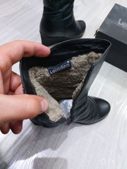 Продаются  обувь женская.