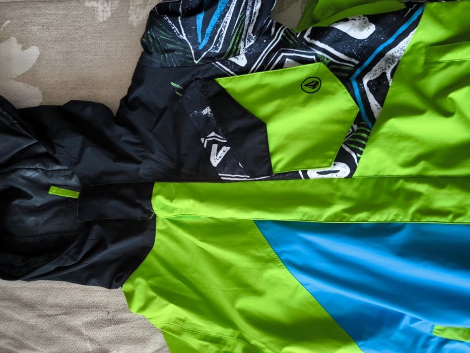 Geaca snowboard/schi băiat Volcom  8k/M(10-12 ani)