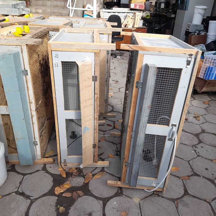 Продам клетки для Перепелок