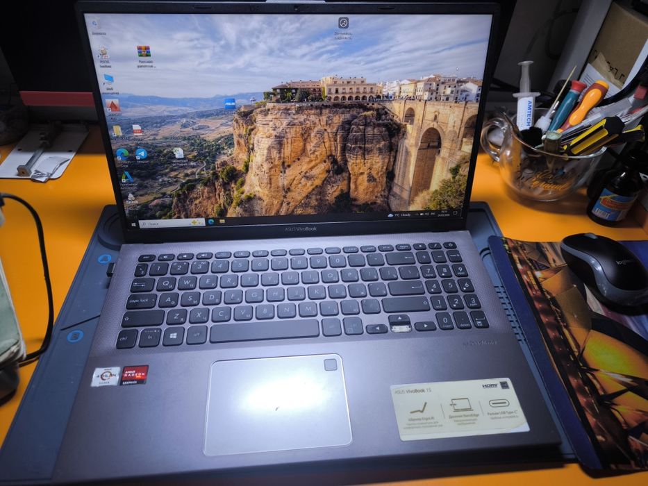Asus vivobook 15