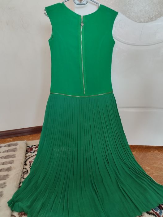 Продается вечерние платья