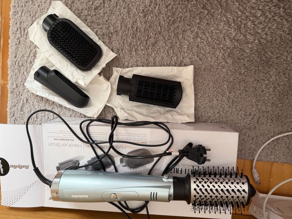 Perie electrică babyliss nouă