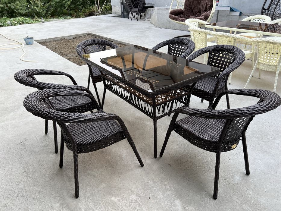 Ratan tóqima stol tular